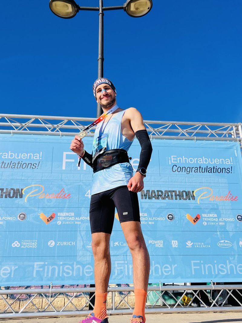 Fuad Abu Safi with his finisher medal at the Valencia Marathon